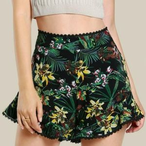New Black Crochet Floral Rayon Fabric Flare Shorts